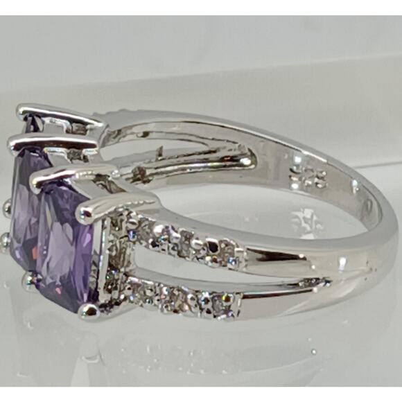 Vintage Ring Size 7.25 Silver Tone White Gold Plated Purple Sim Diamond CZ - Picture 3 of 10